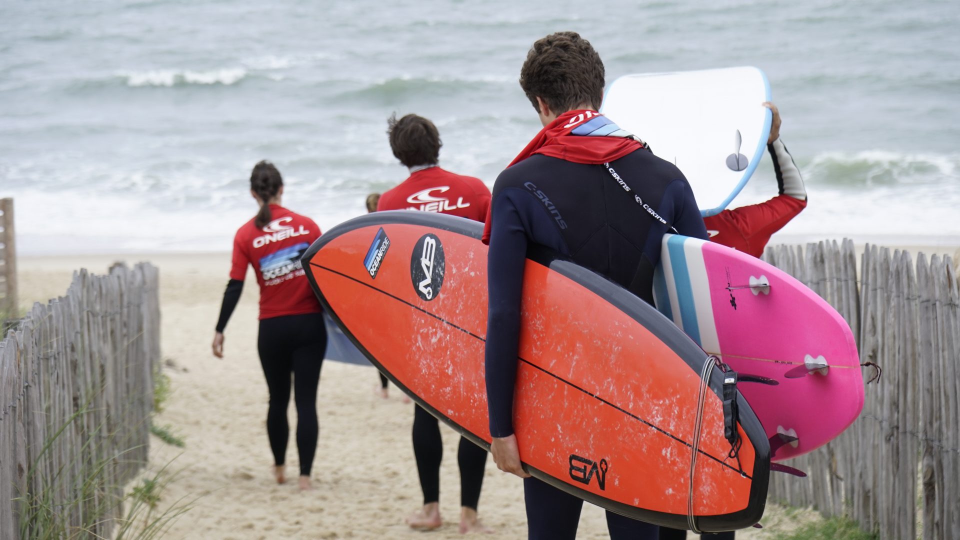 Stage surf Ocean ride