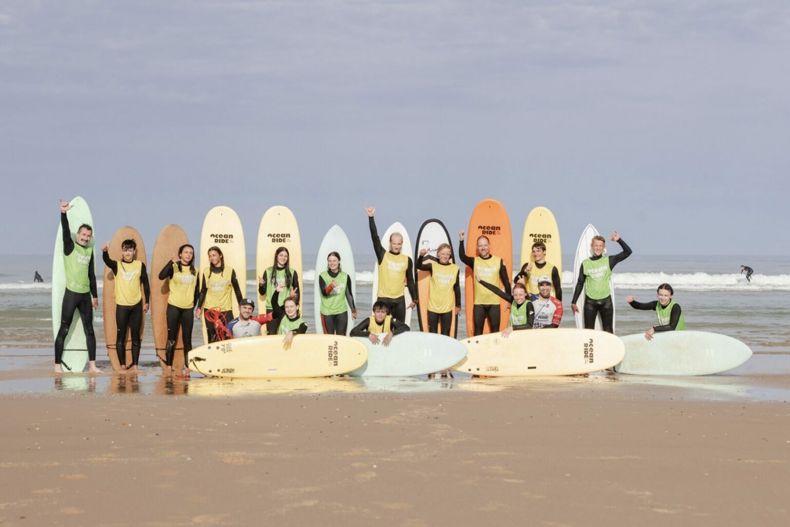 How to Choose Your First Surfboard (Beginner's Guide)